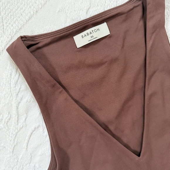 Aritzia Babaton Contour V-Neck Romper - Picture 4 of 5